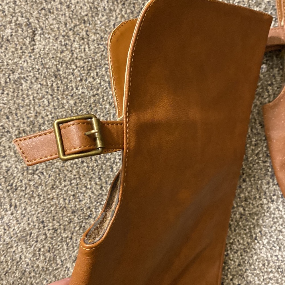 Used knee high boot - Picture 4 of 10
